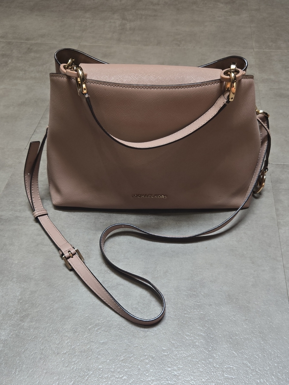Michael Kors Dusty Pink Leather Shoulder Bag with Gold Hardware